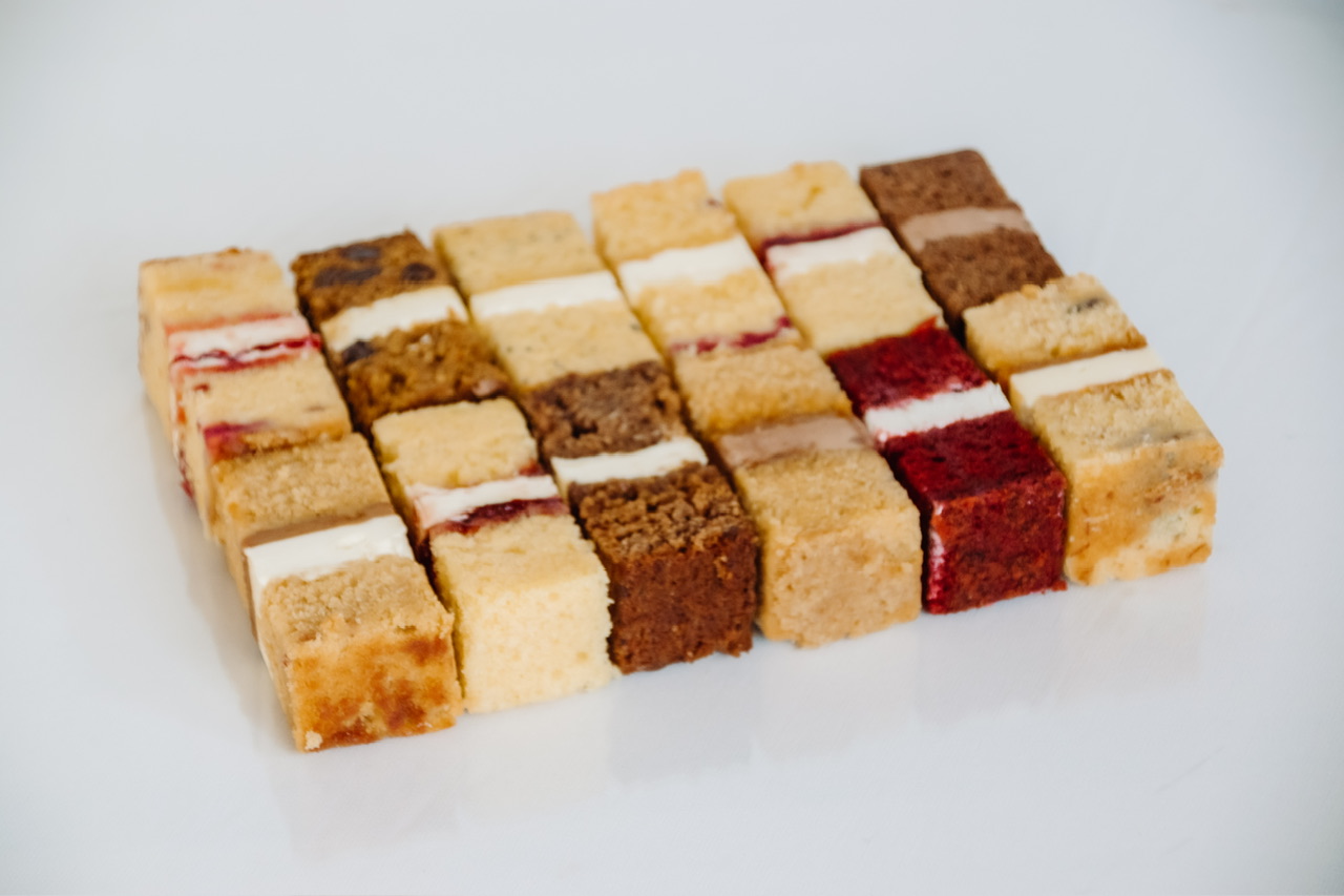 12 Flavours Cake Box - Image 4