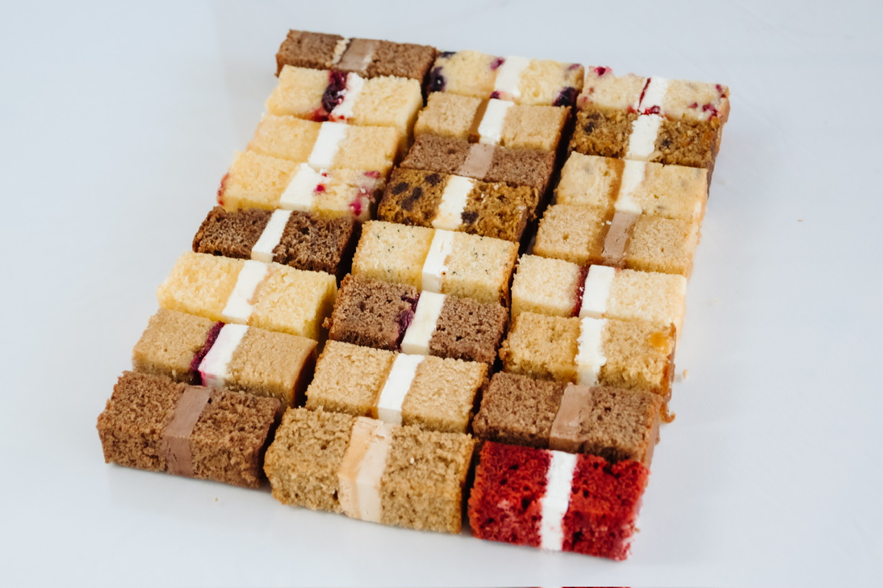 The Ultimate Cake Box - Image 3